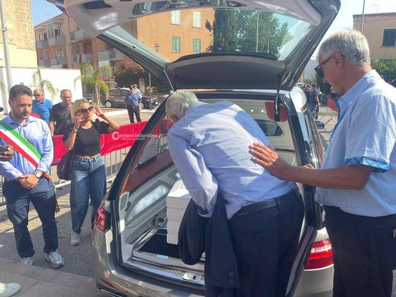 Lutto, commozione e dolore oggi a Squinzano per i funerali di Lorena Isceri - Corriere Salentino