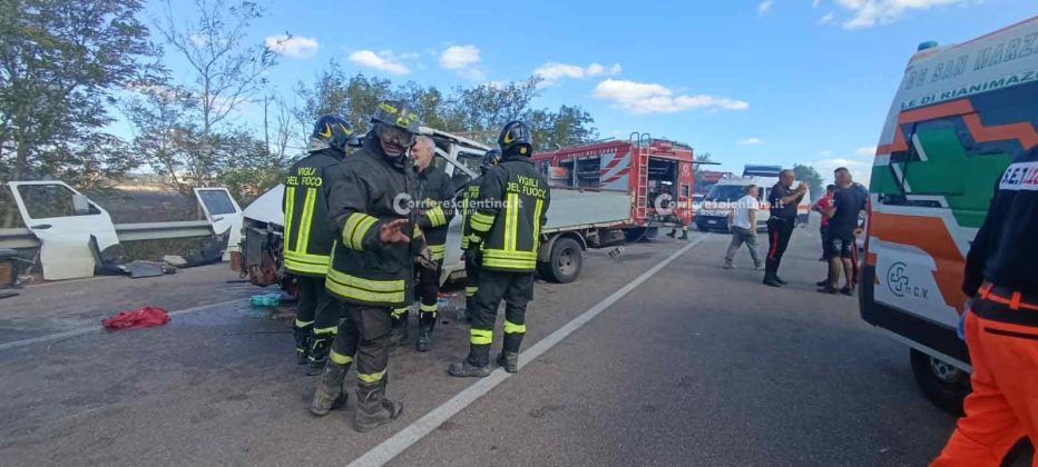 Inferno sulla Statale: prima l’incendio e poi gli incidenti stradali, tre feriti, uno più grave - Corriere Salentino