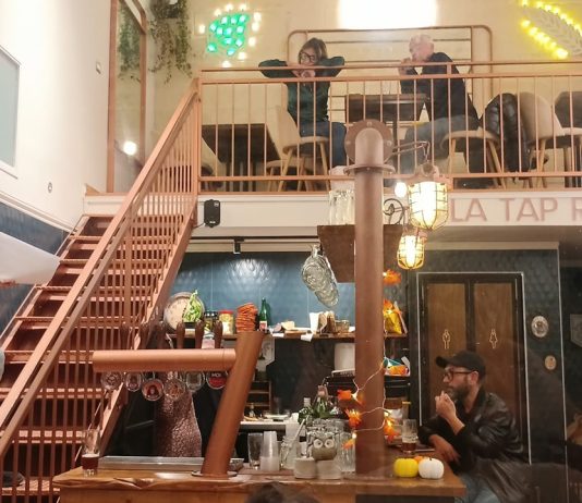 Un anno di “Racconti al Bancone”: si festeggia il compleanno del format ripartendo da dove tutto è iniziato