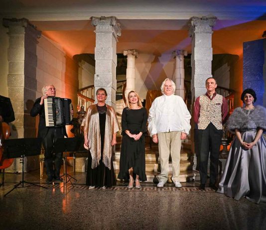 Al Teatro Paisiello la musica incontra i sapori con “Sapidi baci. Di pietanze e d’amori”