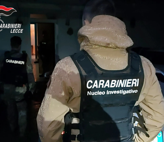 Imponeva il pizzo a un imprenditore: arrestato 56enne ritenuto vicino alla Sacra Corona Unita