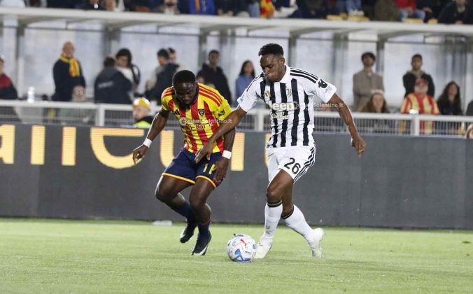 Il Lecce regala un tempo e la Juve lo punisce, ripresa arrembante ma il gol non arriva: 0 a 2 - Corriere Salentino