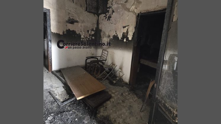 Incendio nella notte a Galatone: grave un uomo, distrutta un'abitazione - Corriere Salentino