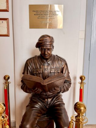 Italiani e Polacchi. Popoli fratelli uniti dal sogno della libertà: inaugurazione della statua del Generale Władysław Anders - Corriere Salentino