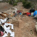 Stretta contro l'abbandono di rifiuti: tolleranza zero e indagini sugli "svuota-cantine" abusivi - Corriere Salentino