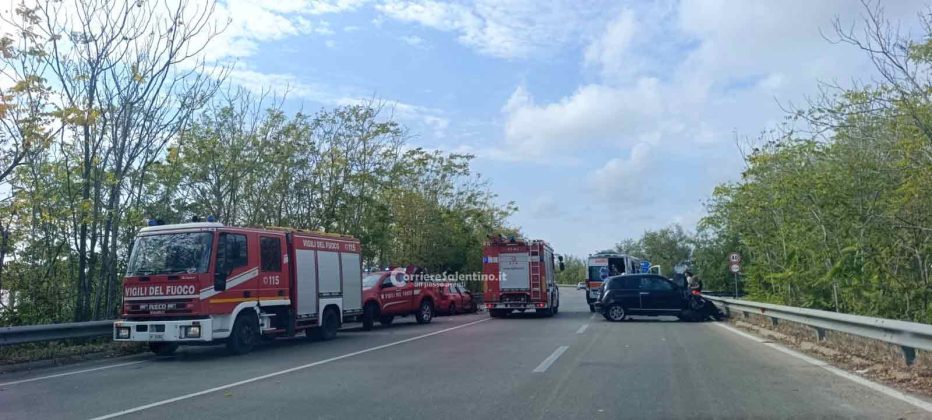 Scontro tra tre auto sulla statale 274 all'altezza di Taviano: tre feriti e traffico in tilt - Corriere Salentino