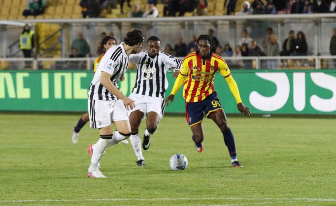 Il Lecce regala un tempo e la Juve lo punisce, ripresa arrembante ma il gol non arriva: 0 a 2 - Corriere Salentino