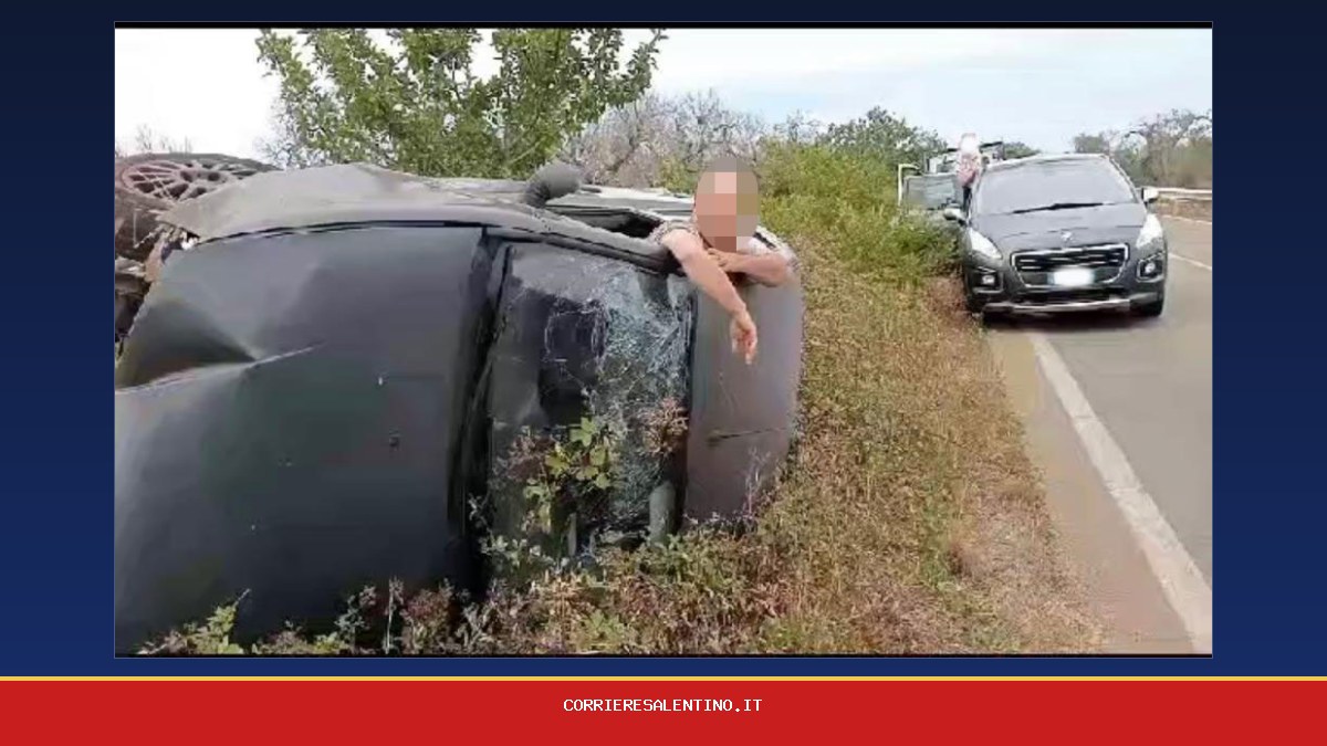 Esce fuori strada e si ribalta nei campi: auto distrutta, conducente ...