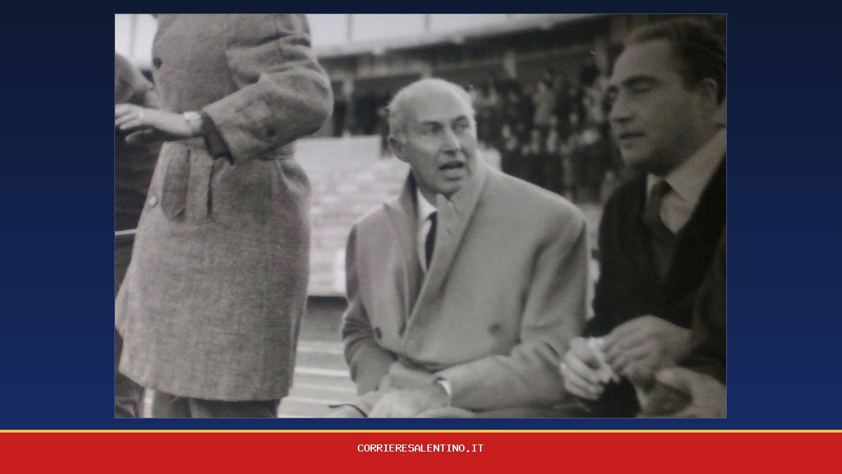 L’avvocato Marcello Indraccolo organizza una partita con Pelè a Lecce, rilanciando il calcio salentino negli anni Sessanta